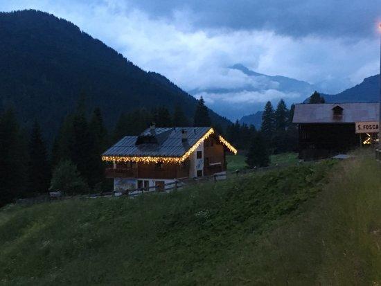 Garni La Rondine Hotel Селва ди Кадоре Екстериор снимка
